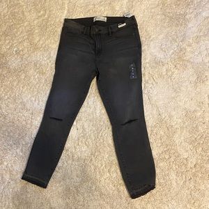 NWT size 8 Abercrombie & Fitch Ankle jeans